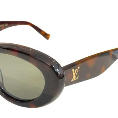 Louis Vuitton Oval glasses leopard/black color Size 54口19-150