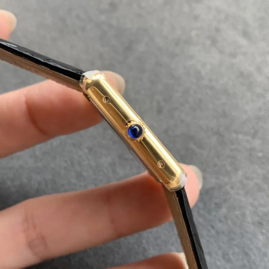 CARTIER-Tank-ref.W5200004-34.8mmx27.4mm