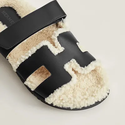 HERMES Chypre Black Wool of lamb Slippers
