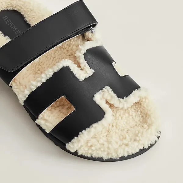 HERMES Chypre Black Wool of lamb Slippers - Image 5