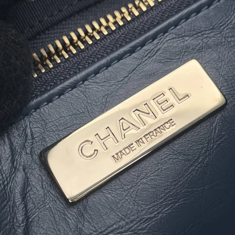 Chanel Oil Wax Leather Blue / Black Crossbody Bags