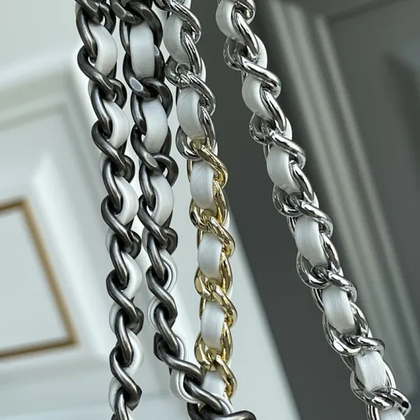 Chanel Bag White Quilted Calfskin Leather Shoulder Bags Crossbody Bags - Image 6