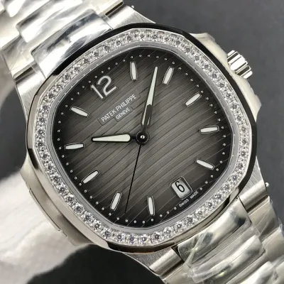 PATEK PHILIPPE-NAUTILUS-ref.7118-1200A-011-35.2mm