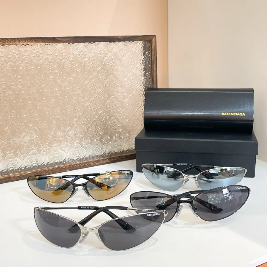 Balenciaga glasses black/black silver/silver/mirrored black color Size 58口18-140
