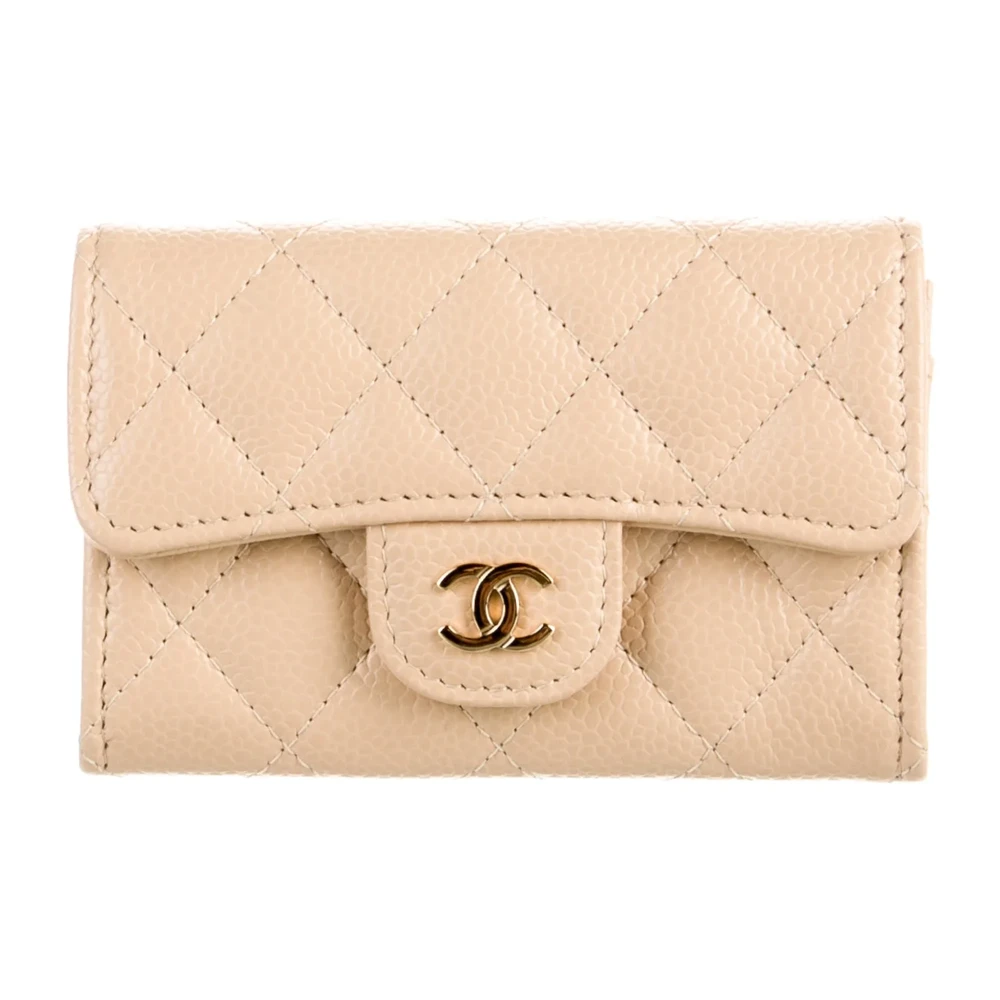 Chanel Carteira Pequena com Logo CC Entrelaçado Neutros em Couro Calfskin Granulado Acabamento Dourado