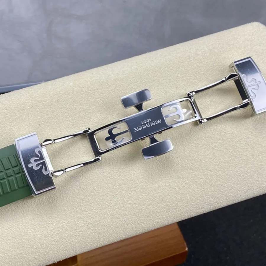 PATEK PHILIPPE-AQUANAUT-ref.5168G-010-42.2MM