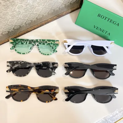 Bottega Veneta Wayfarer glasses green white/white/leopard/black grey/black/black brown color Size 132口1-120