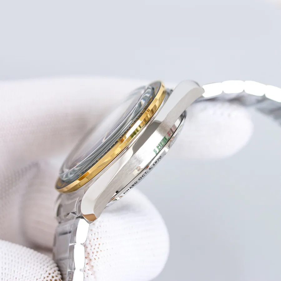 OMEGA-Speedmaster-ref.310.20.42.50.01.001-42mm