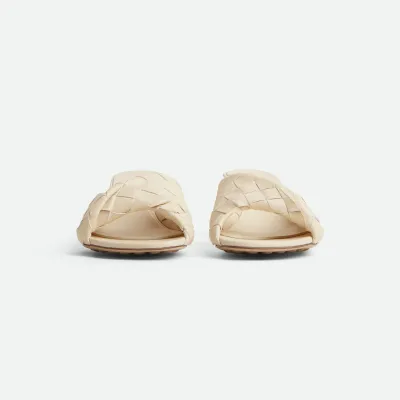 Bottega Veneta Blink Mule In Ivory Intrecciato Leather Kitten Heel Mule (Heel Height 4.5cm)