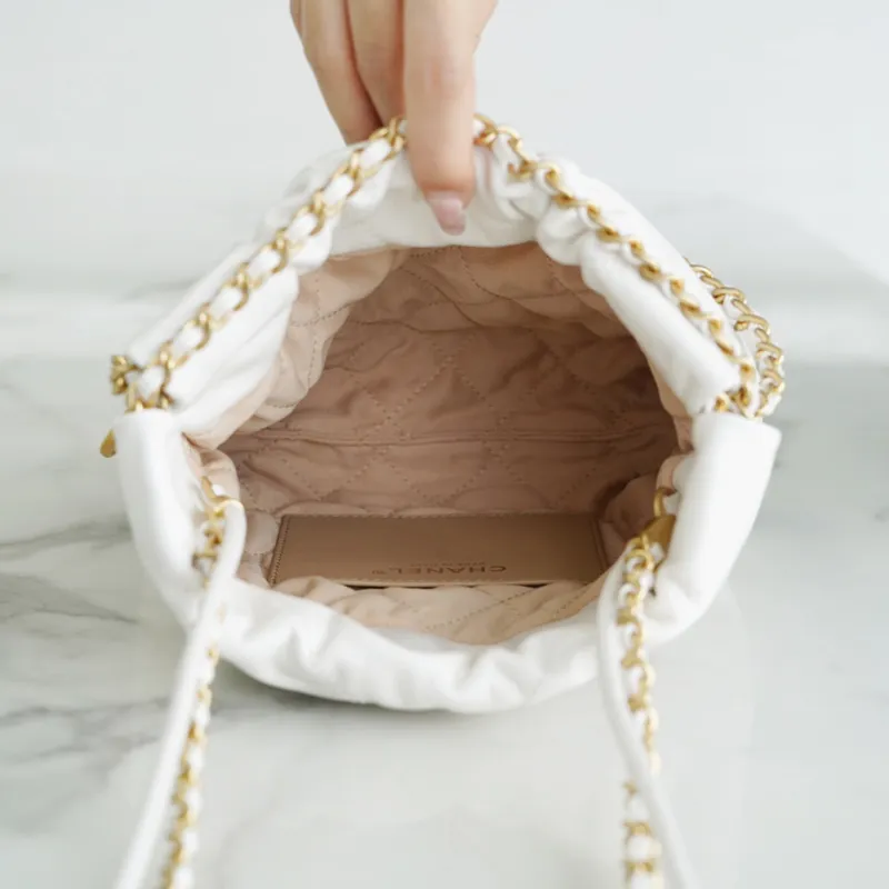 Chanel 22bags White Shoulder Bags