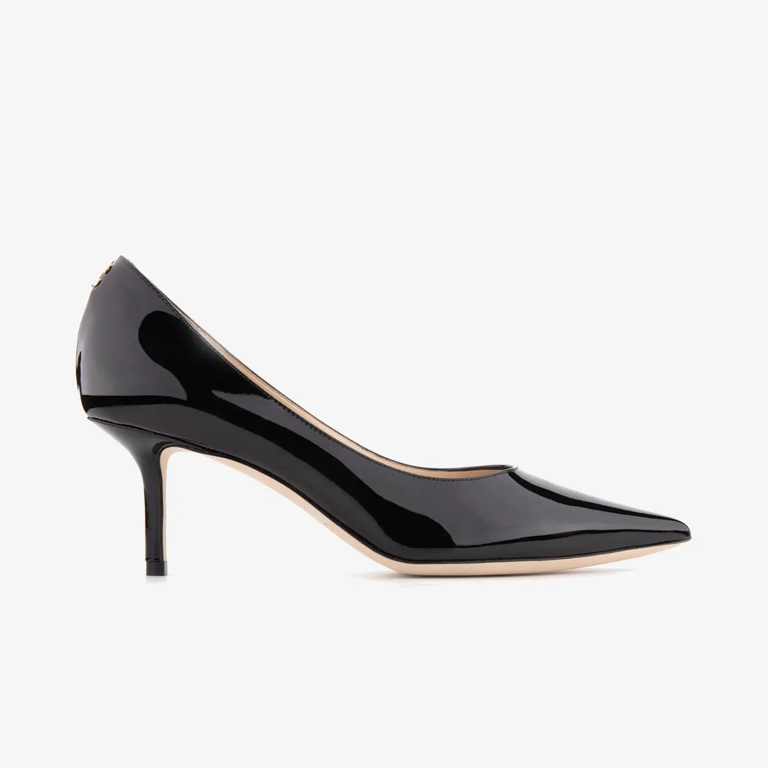 JIMMY CHOO JC emblemas adornam sapatos de salto alto de verniz preto
