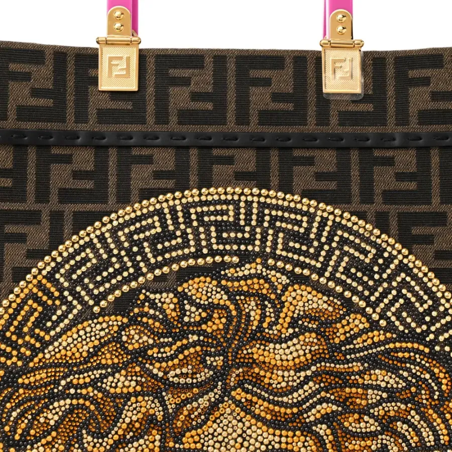 Fendi Large Fendace FF Medusa Studded Fendi Sunshine Shopper Tote (F x V) Marrone/Fuxia Jacquard Fabric, Calfskin Leather, & Plexiglass Gold Hardware