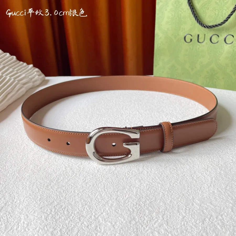 Gucci Women's G Buckle Belt In Brown/Black Smooth Calfskin With Gold/Silver Hardware 30mm