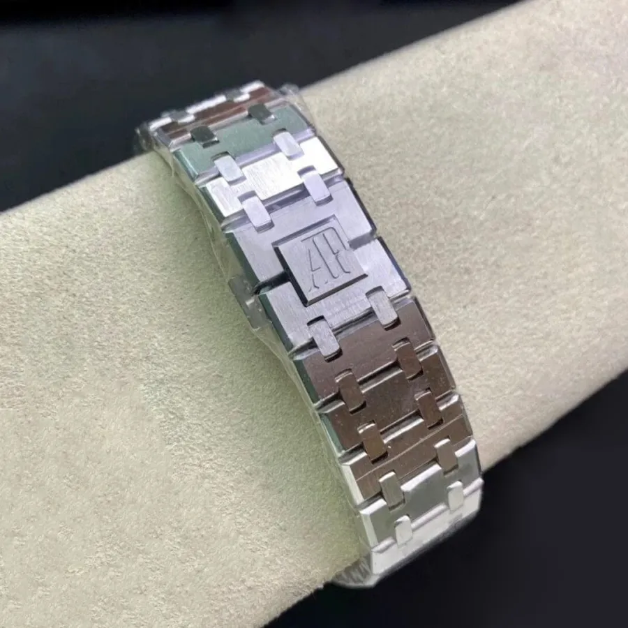 AUDEMARS PIGUET-ROYAL OAK-REF.15400ST.OO.1220ST.01-41MM