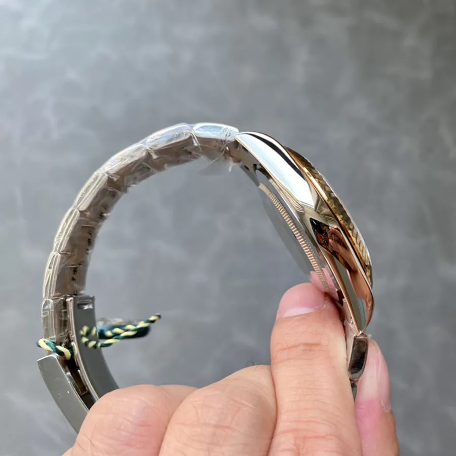 ROLEX-Sky Dweller-REF.M326933-0009-42MM