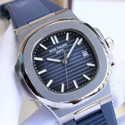 PATEK PHILIPPE-NAUTILUS-ref.5711R-40mm