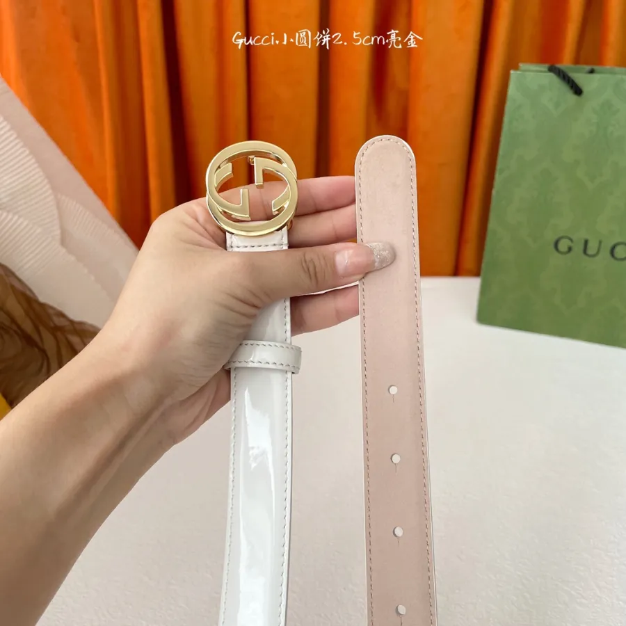 Gucci Women's GG Buckle Belt In Red/White/Black Patent Calfskin With Gold/Silver Hardware 25mm