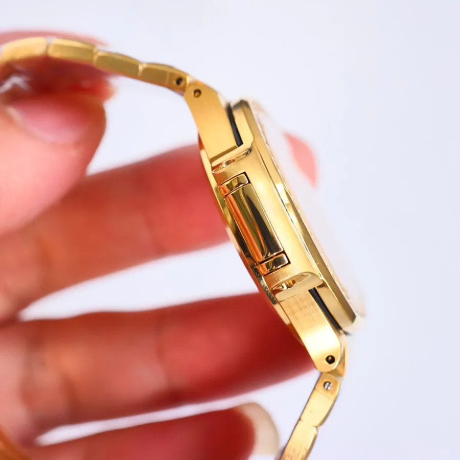 PATEK PHILIPPE-NAUTILUS-ref.7118-1200R-010-35.2mm