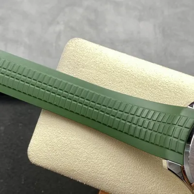 PATEK PHILIPPE-AQUANAUT-ref.5168G-010-42.2MM