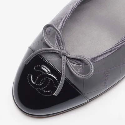 Chanel Flat shoes with printed lambskin and calf patent leather gray and black Ballet  Shoes