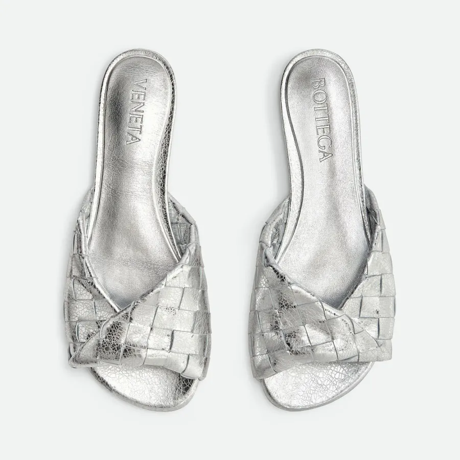 Bottega Veneta Blink Flat Mule In Silver Intrecciato Leather Flat Mule