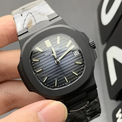 PATEK PHILIPPE-NAUTILUS-ref.5711 -1A-40mm