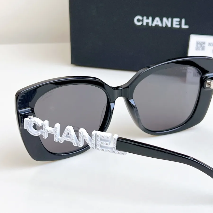 CHANEL glasses black white color size 53口17-145