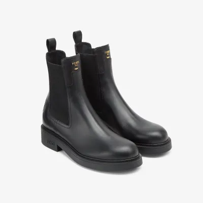 FENDI Black leather ankle boots