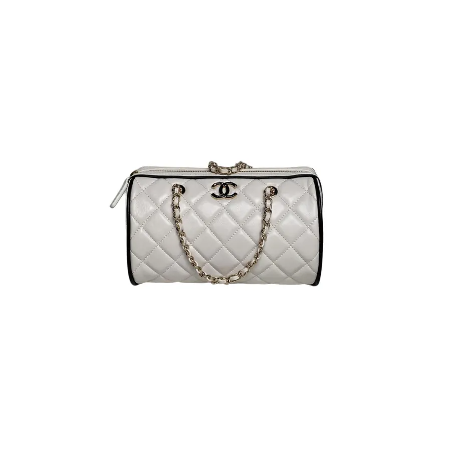 Chanel Black / White Quilted Lambskin Leather Crossbody Bags