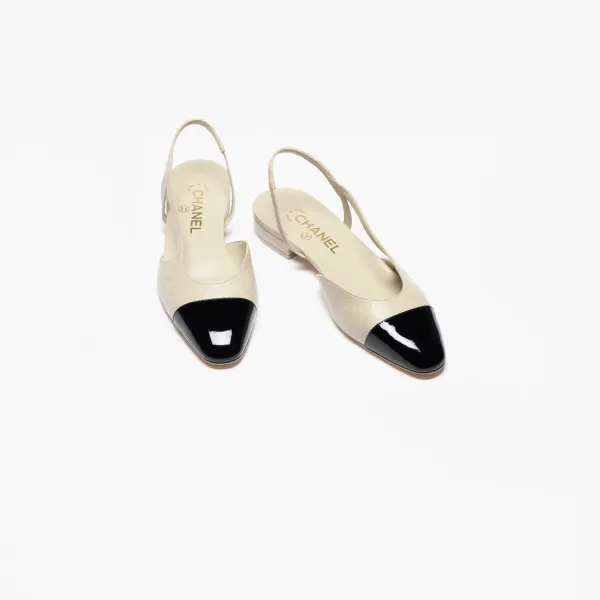 Chanel, white and black, Sheepskin and calf patent leather, Rear lace up flat shoes - Image 3