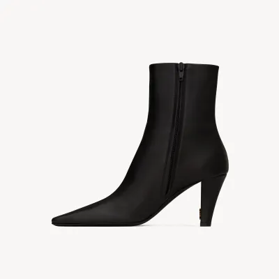 Yves Saint Laurent Sleek leather ankle boots