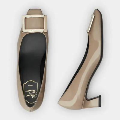Roger Vivier Trompette Pumps High Heels In Beige Patent Leather With Metal Buckle (Heel Height 4.5cm)