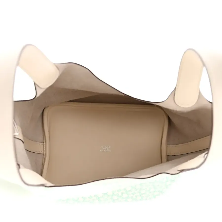 Hermès Lucky Daisy Piacotin Lock 18 PM Nata/Vert Swift Leather Palladium Silver Hardware