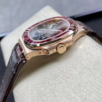 PATEK PHILIPPE-NAUTILUS-ref.5724R-001-40mm