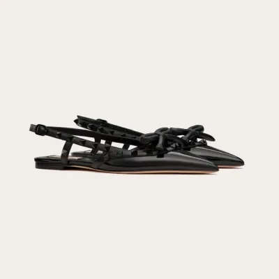 VALENTINO Patent-leather lace-up flats