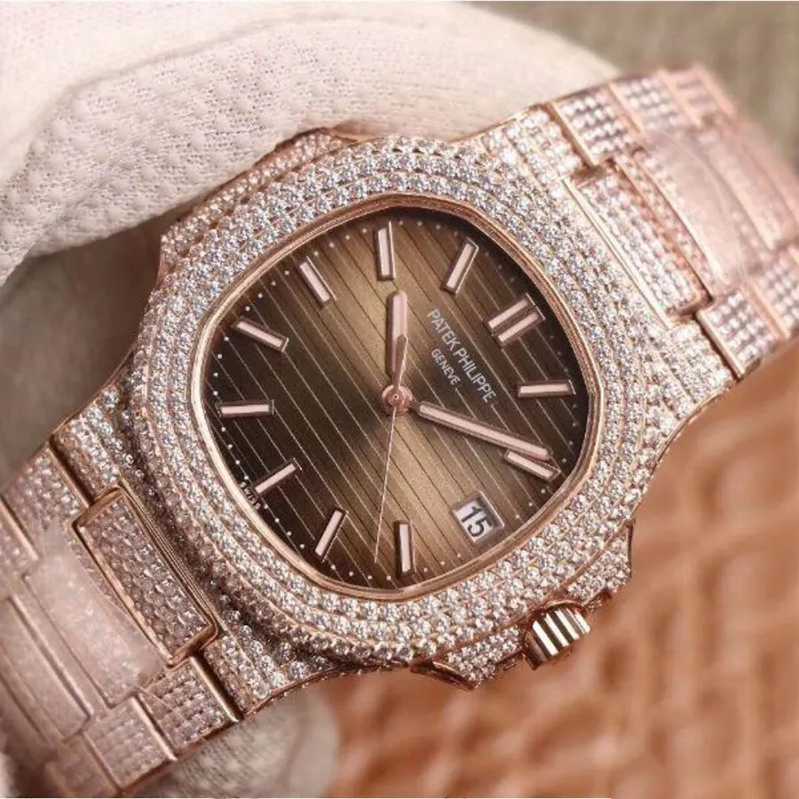 PATEK PHILIPPE-NAUTILUS-ref.5711-1R-001-40mm