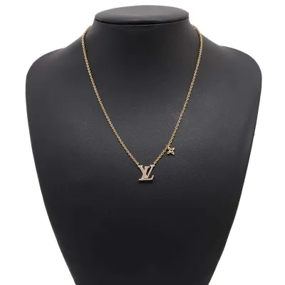 LOUIS VUITTON Collier LV Iconic