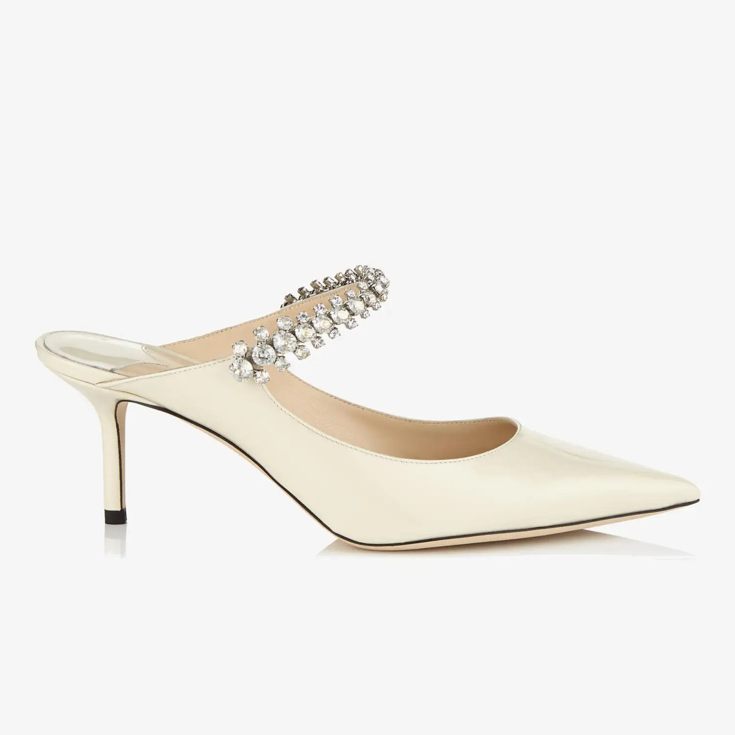 JIMMY CHOO Sapatos Moeller em couro verniz cor linho com alça de cristais