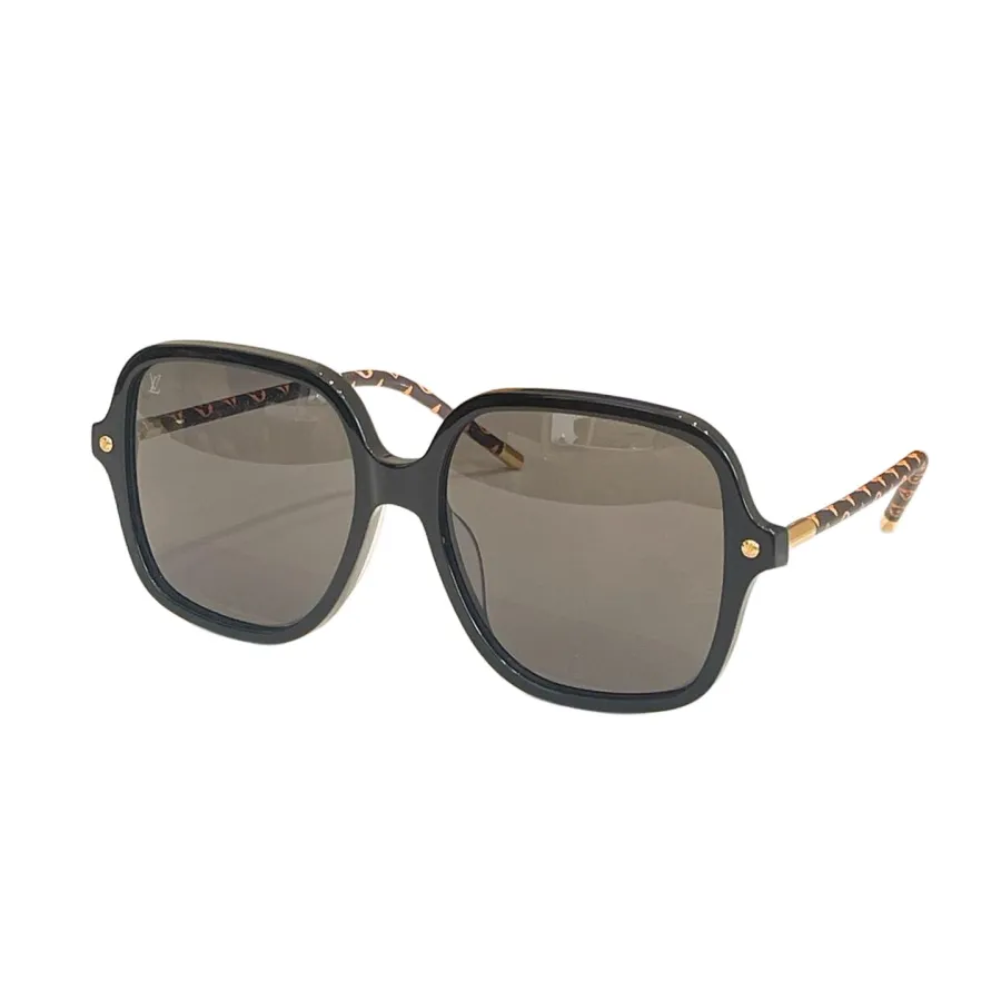 Louis Vuitton square frame glasses cerise/blue/white/leopard brown/black/eggplant/leopard color Size 53口22-145