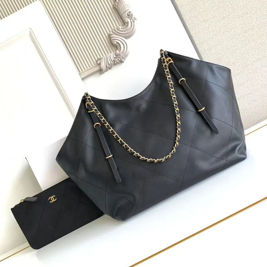 Chanel Black Quilted cattle Leather Tote Bags 36x59x13cm Shoulder Bags