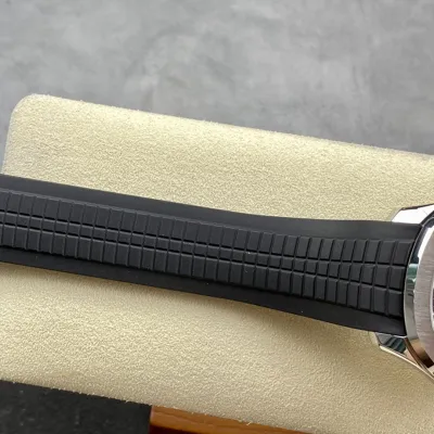 PATEK PHILIPPE-AQUANAUT-ref.5167A-001-40mm