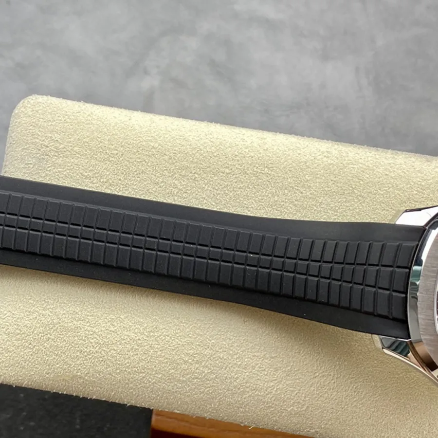 PATEK PHILIPPE-AQUANAUT-ref.5167A-001-40mm