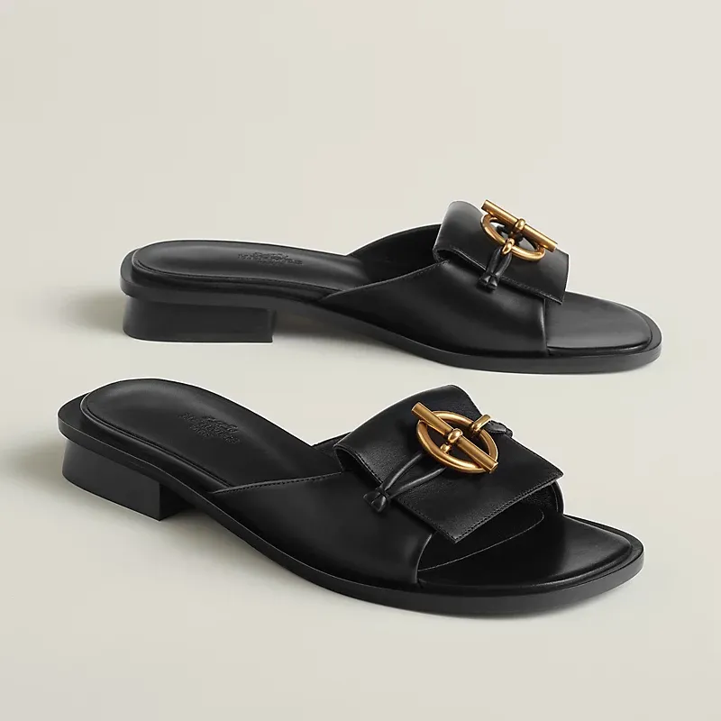 HERMES Isle black Slippers