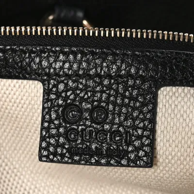 Gucci Medium Soho Chain Shoulder Bag Black Pebbled Calfskin Leather Light Gold Hardware
