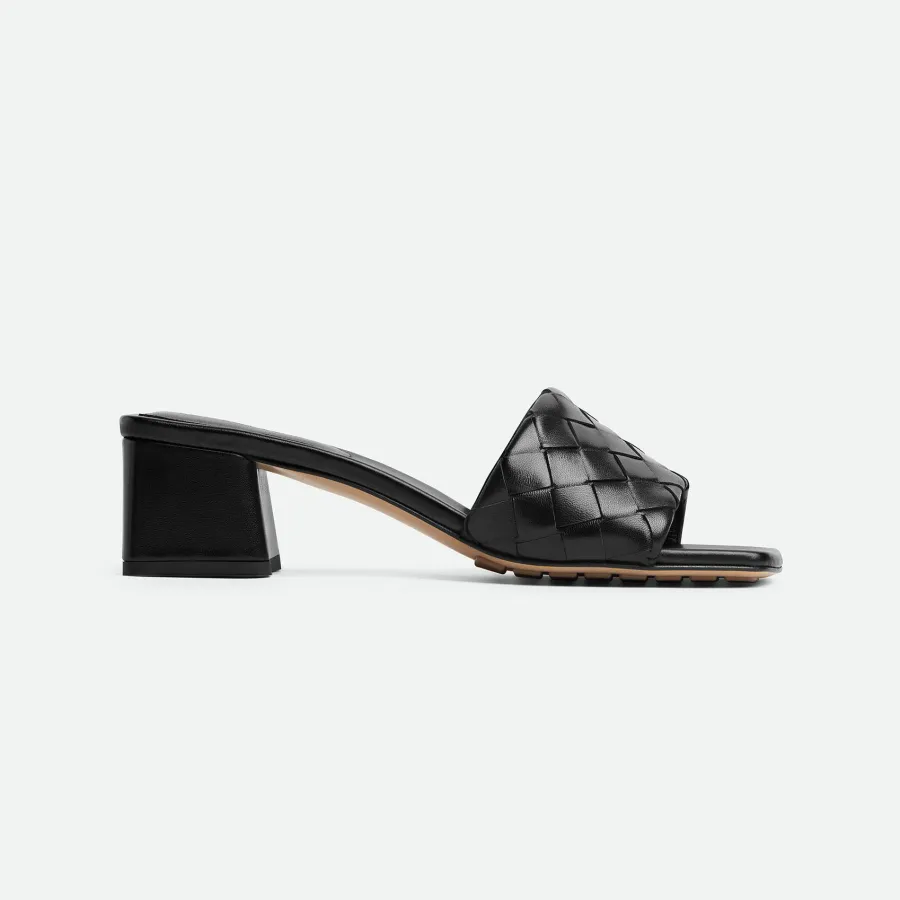Bottega Veneta Parco Mule In Black Intrecciato Leather Kitten-Heel Mule Sandal (Heel Height 4.5cm)