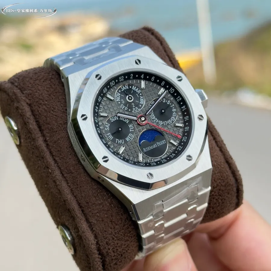 AUDEMARS PIGUET-ROYAL OAK-REF.26609TI.OO.1220TI.01-41MM