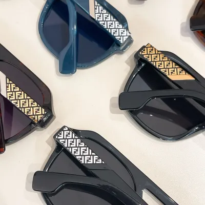 Fendi Pilot shape glasses brown/leopard/blue/black gold/black silver/eggplant color Size 55口19-145