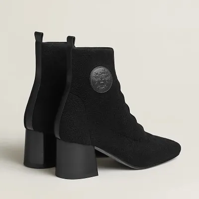 HERMES Jenna  Black ankle boots