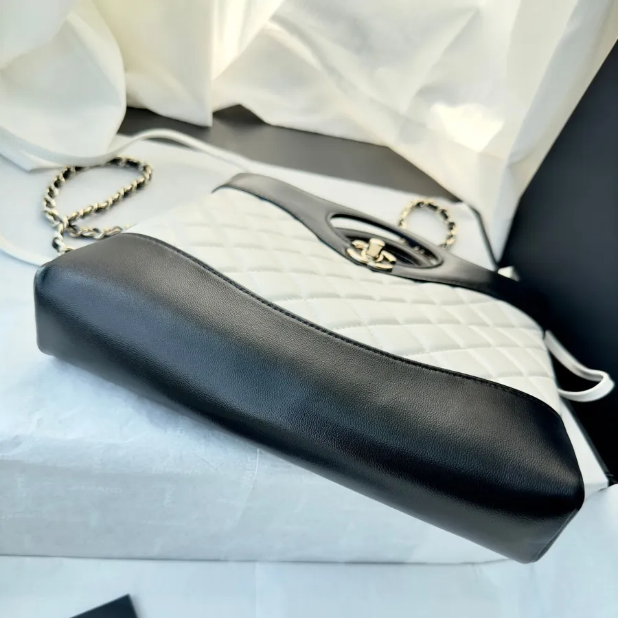 Chanel Quilted Lambskin Leather Black and white color matching Crossbody Bags