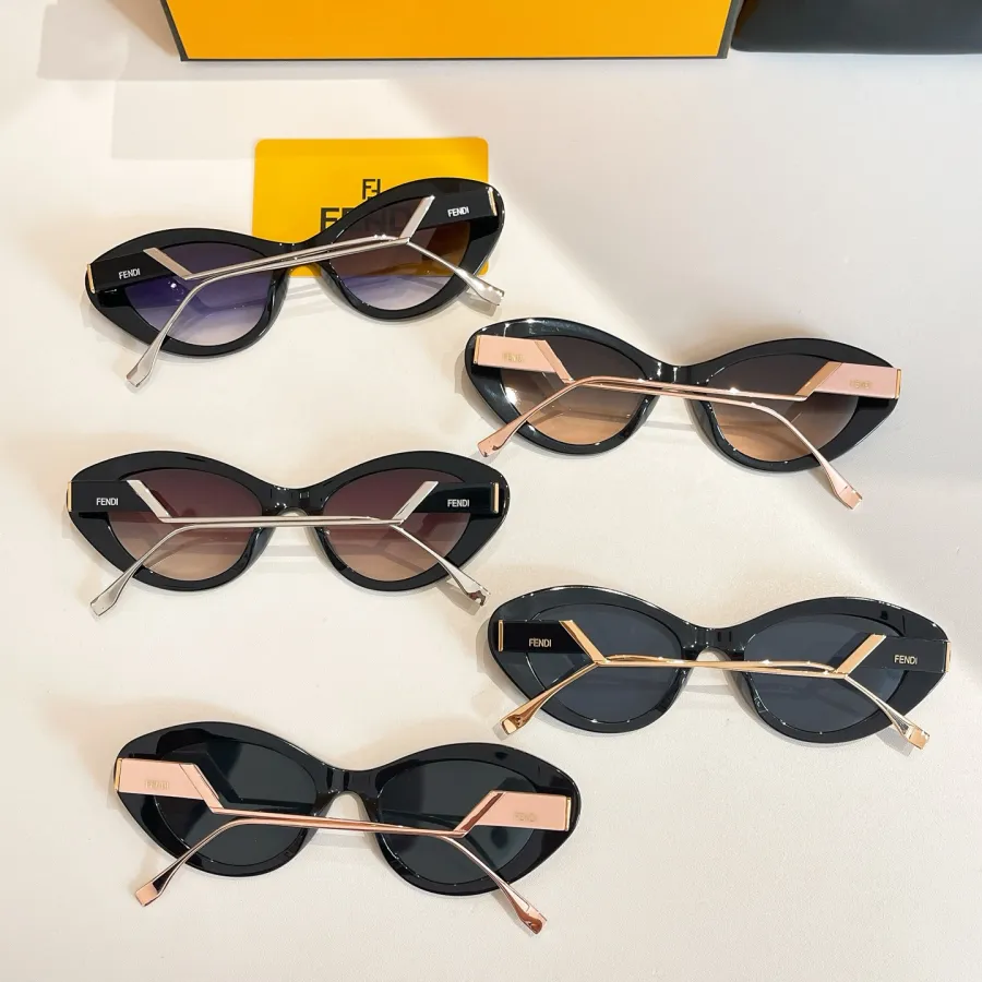 Fendi Cat Eye glasses black gold/black silver/brown rose gold/brown silver/black rose gold color Size 55口19-140